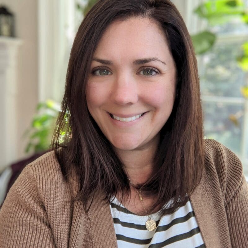 Stephanie, a young woman with ALK + lung cancer from Massachusetts.