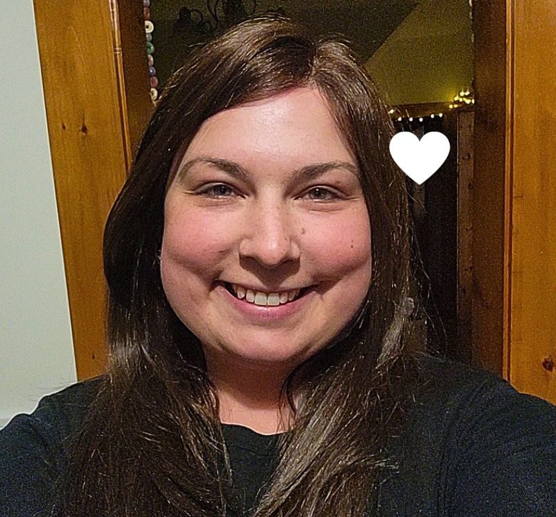 Ashley Clemons, young lung cancer patient, smiling