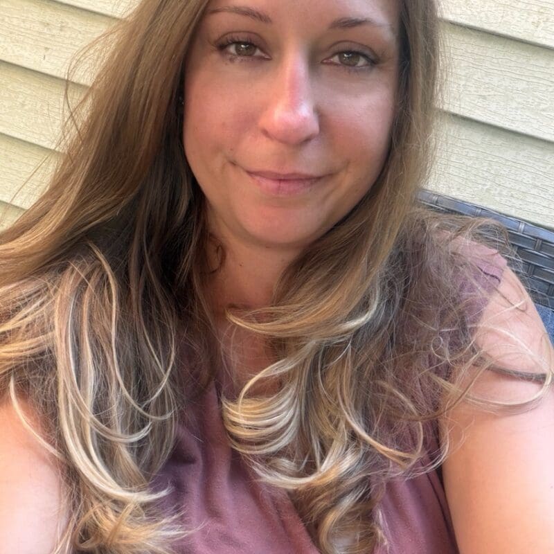 Vicki, young lung cancer patient from PA, smiling in a selfie